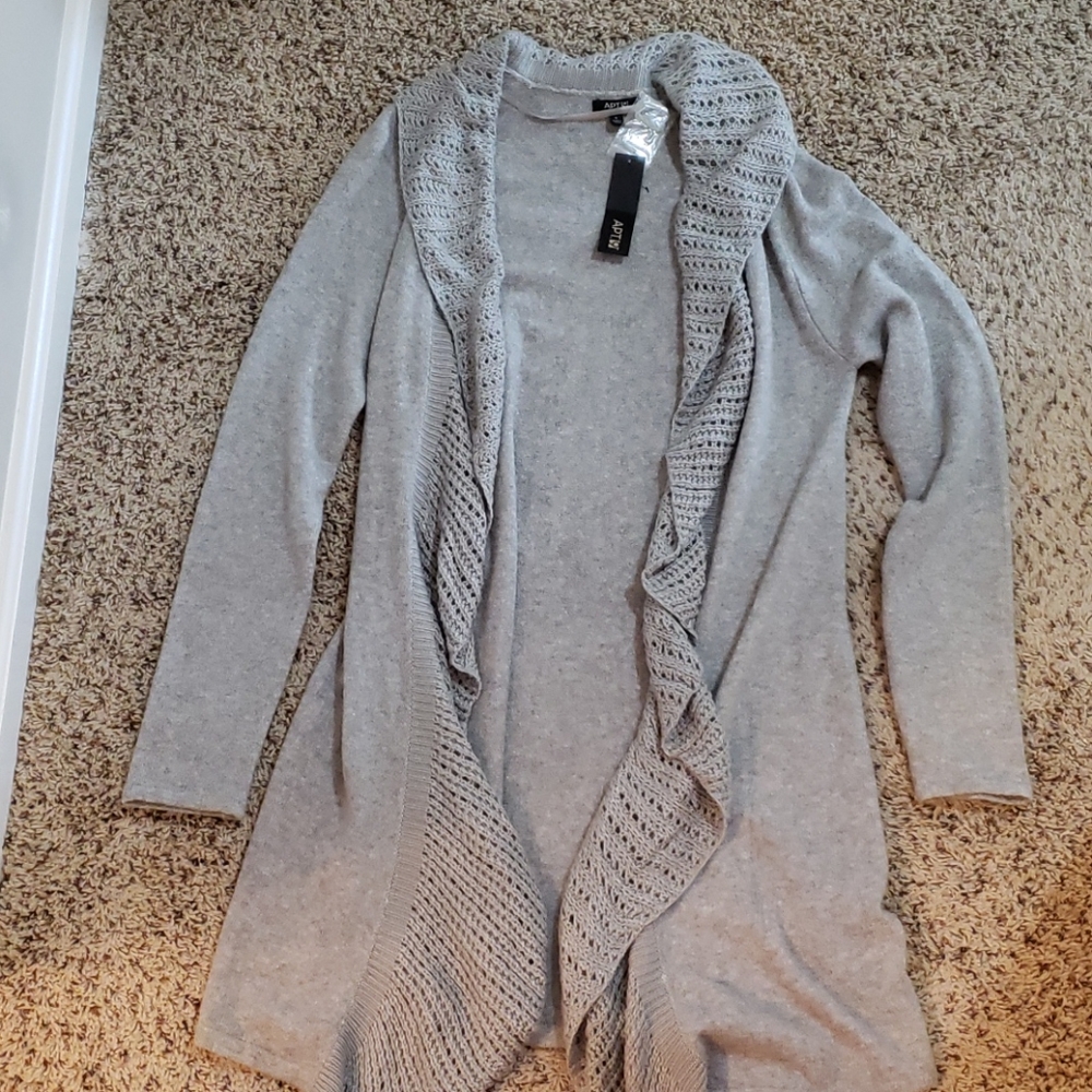Apt 9 long gray sweater jacket w/knit collar, sz S